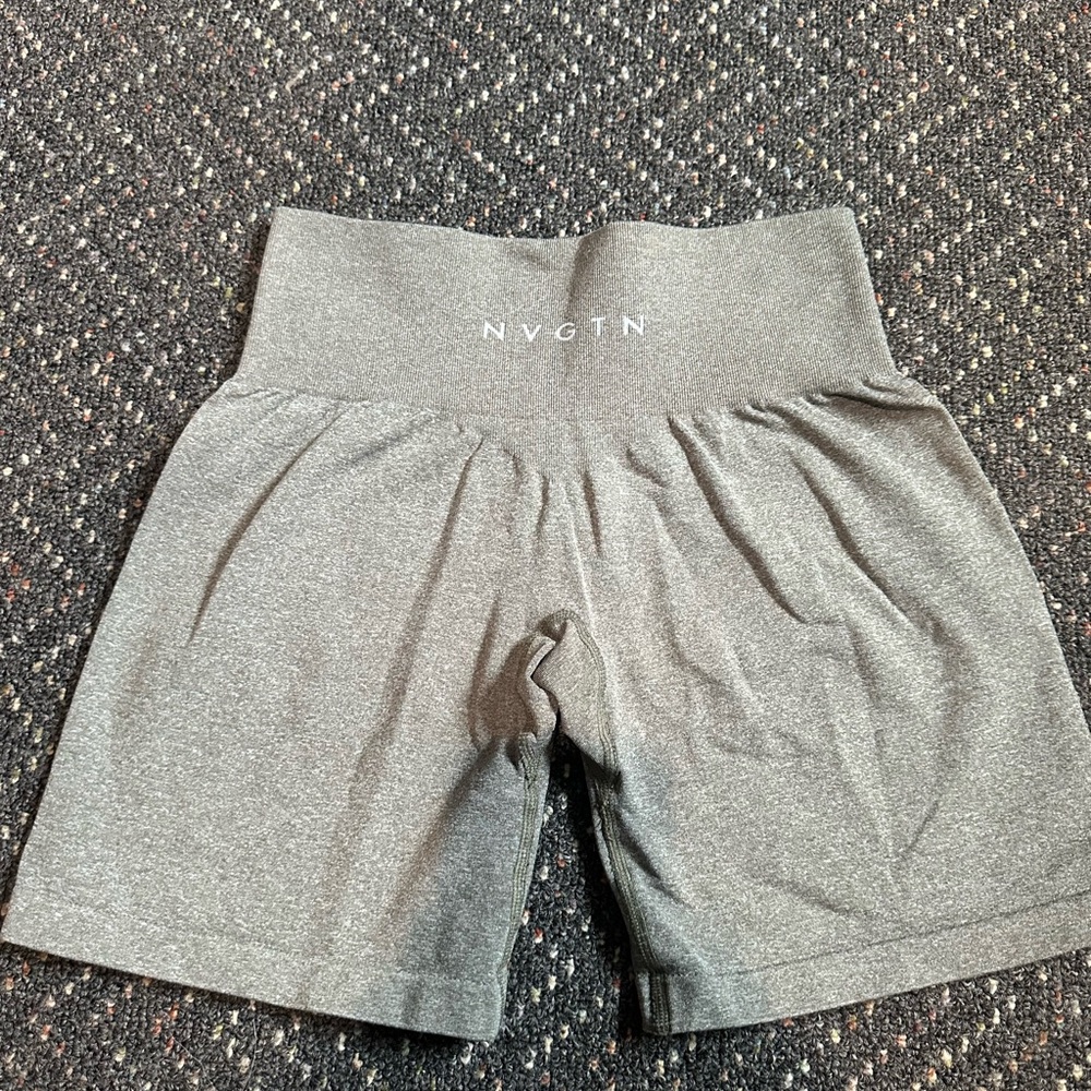 NVGTN Green Bike Shorts High-Waisted Stretchy